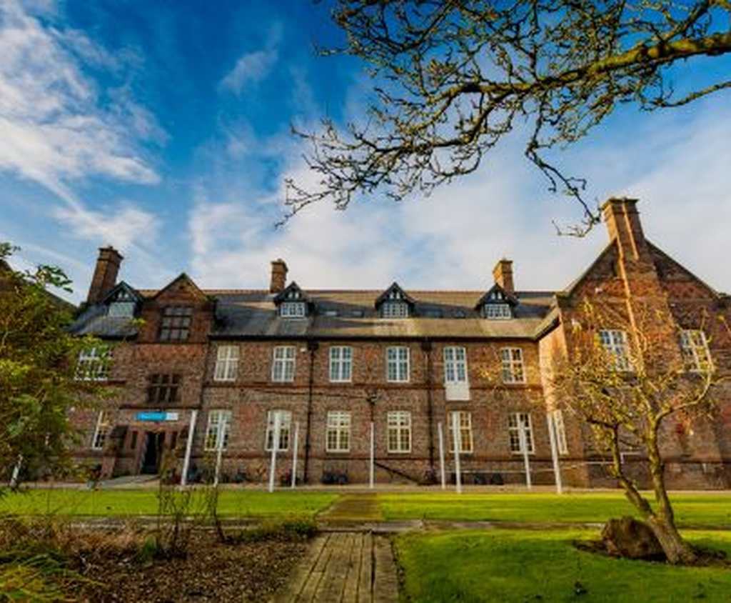 Claire House Liverpool photo